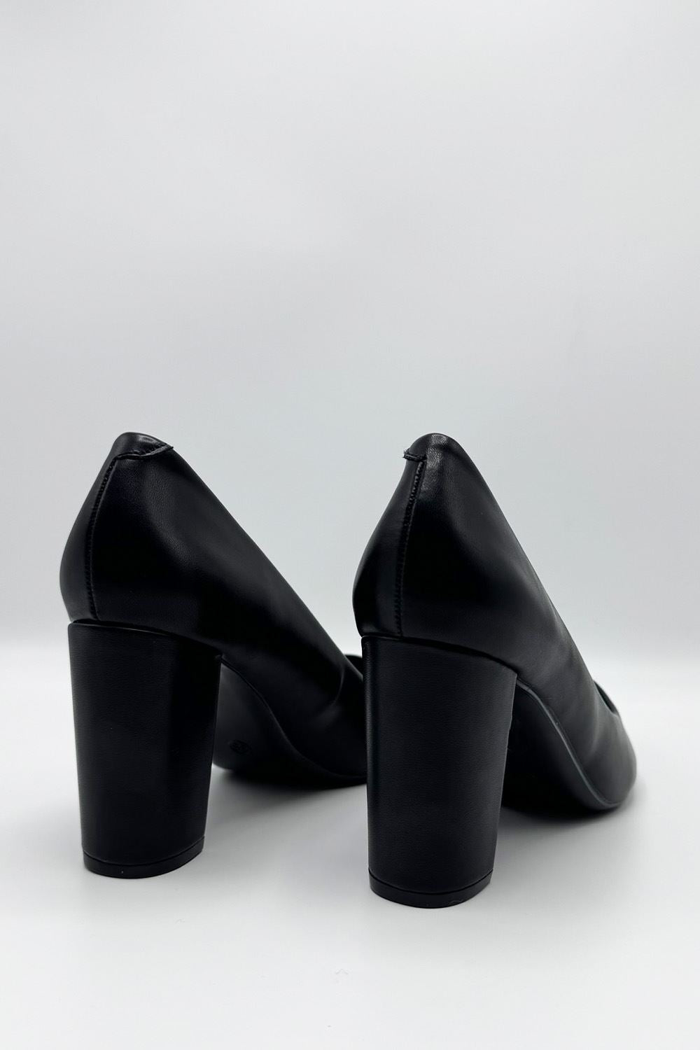Clara Block Heel Pointed Toe Court Shoes in Black Matt – Miss Diva