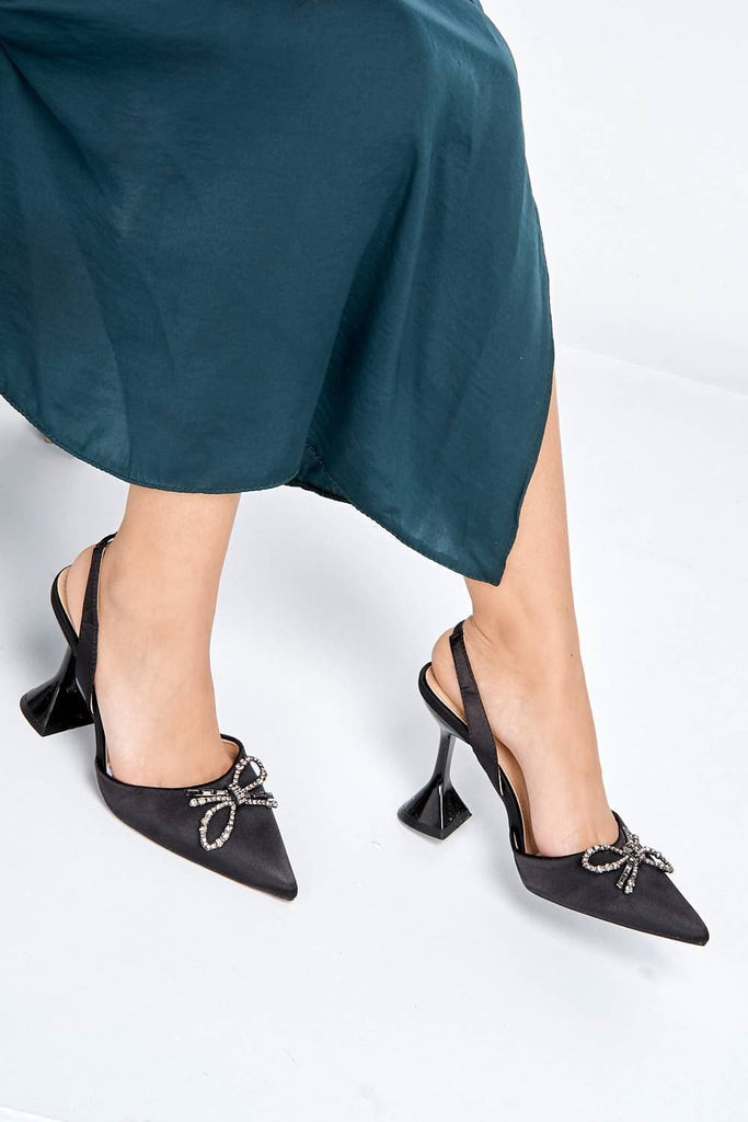 Leiria Diamante Bow Brooch Pointed Toe Spool Heel Court Shoe in Black Heels Miss Diva 