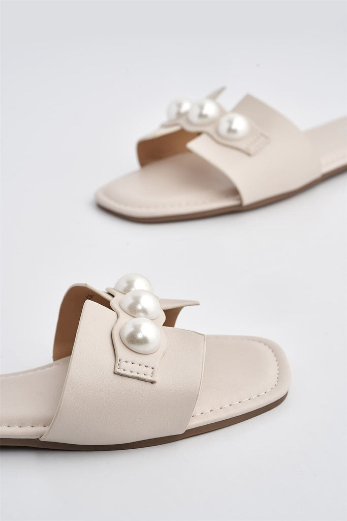 Pearl Flat sandal in Beige Flats Miss Diva 