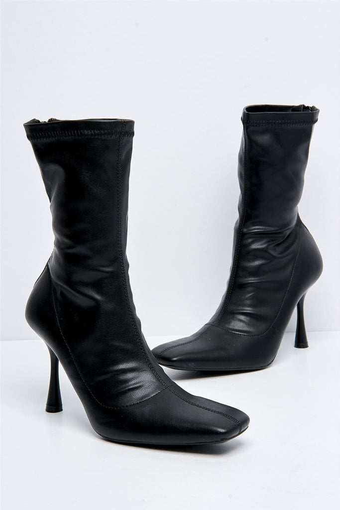 Rubella Heeled Ankle Boot with Zip in Black Boots Miss Diva 