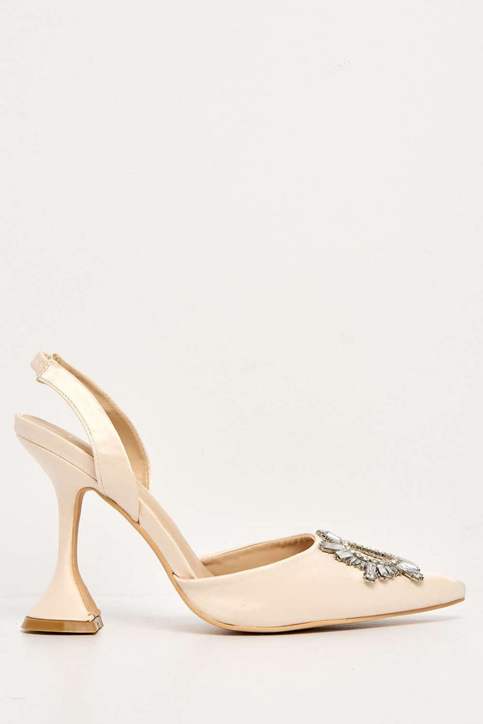 Girona Diamante Brooch Pointed Toe Spool Heel Court Shoe in Cream Heels Miss Diva 